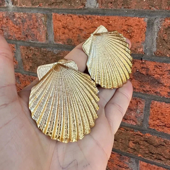 Seashell Gold Rope Chain Earrings Necklace Set - Picture 5 of 10